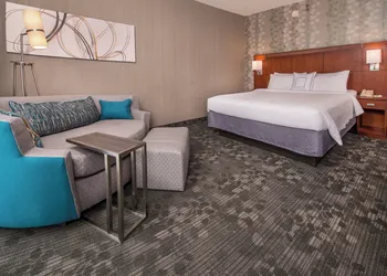 Courtyard by Marriott Washington Dulles Airport Chantilly hotel thumbnail 5