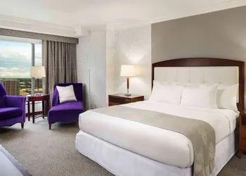 Hilton Charlotte Uptown hotel thumbnail 8