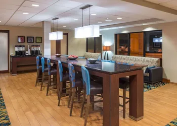 Hampton Inn Columbia hotel thumbnail 2