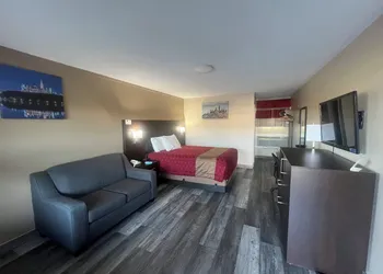 Colonial House Motor Inn hotel thumbnail 6