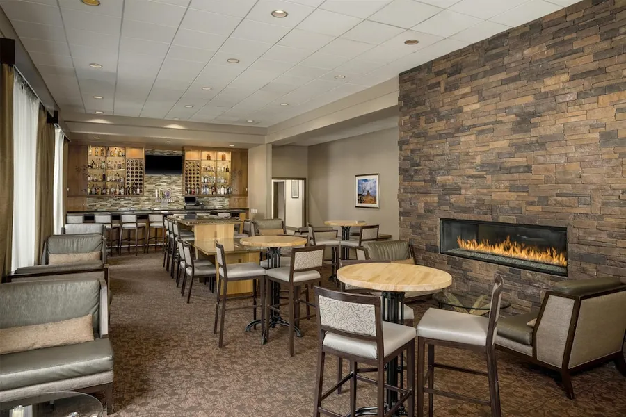 DoubleTree by Hilton Hotel Flagstaff hotel detail image 2