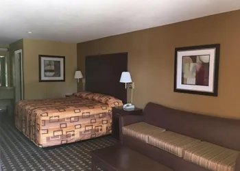 Executive Inn & Suites hotel thumbnail 3