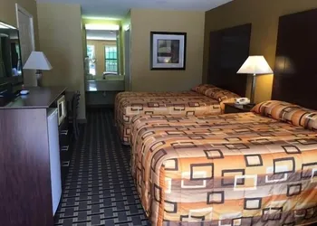 Executive Inn & Suites hotel thumbnail 5