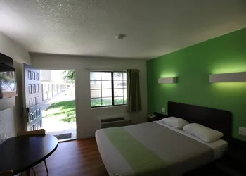 Motel 6 Barstow, CA hotel thumbnail 8