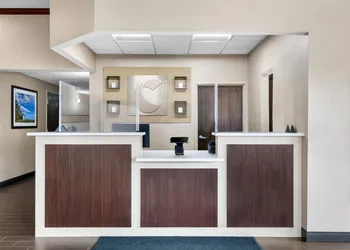Comfort Inn & Suites North East hotel thumbnail 2