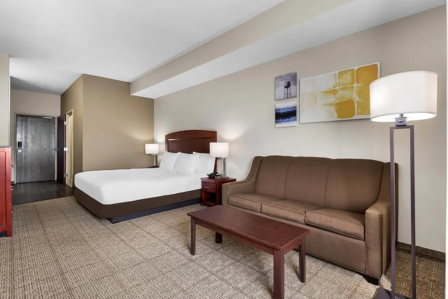Comfort Inn & Suites North East hotel detail image 6