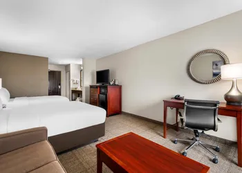 Comfort Inn & Suites North East hotel thumbnail 7