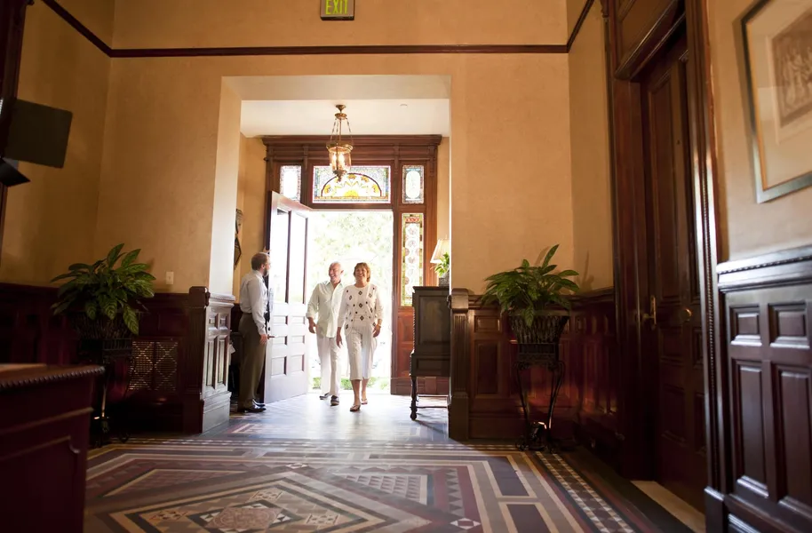 Wentworth Mansion hotel detail image 2