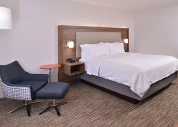 Holiday Inn Express Hotel & Suites Mesquite by IHG hotel thumbnail 2