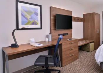 Holiday Inn Express Hotel & Suites Mesquite by IHG hotel thumbnail 6