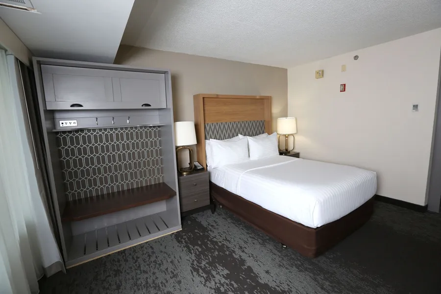 Holiday Inn & Suites Chicago North Shore (Skokie) by IHG hotel detail image 6