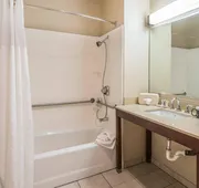 Comfort Inn & Suites Seattle North hotel detail image 7