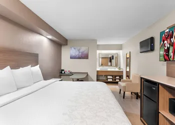 Red Roof Inn PLUS+ Chicago - Hoffman Estates hotel thumbnail 3