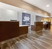 La Quinta Inn & Suites by Wyndham Tacoma - Seattle hotel detail image 3