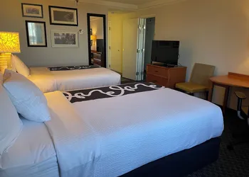 La Quinta Inn & Suites by Wyndham Tacoma - Seattle hotel thumbnail 8