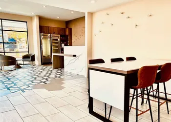 Ramada by Wyndham Modesto Yosemite Area hotel thumbnail 3