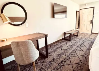 Ramada by Wyndham Modesto Yosemite Area hotel thumbnail 8
