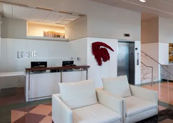 Leslie Hotel Ocean Drive hotel thumbnail 6