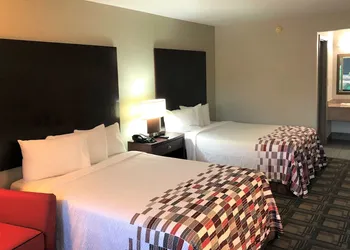Red Roof Inn Griffin hotel thumbnail 2