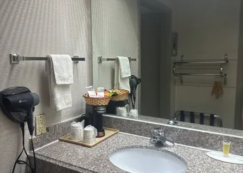 Days Inn by Wyndham Jacksonville hotel thumbnail 8