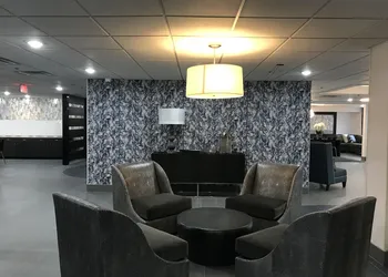Wingate by Wyndham Louisville Fair and Expo hotel thumbnail 3