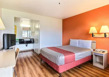Motel 6 Salinas, CA - North Monterey Area hotel thumbnail 6