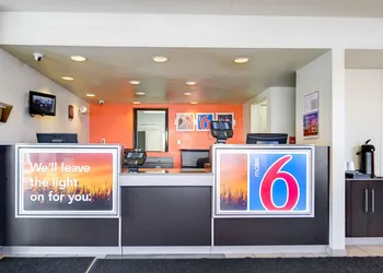 Motel 6-Springfield MO - North hotel thumbnail 2