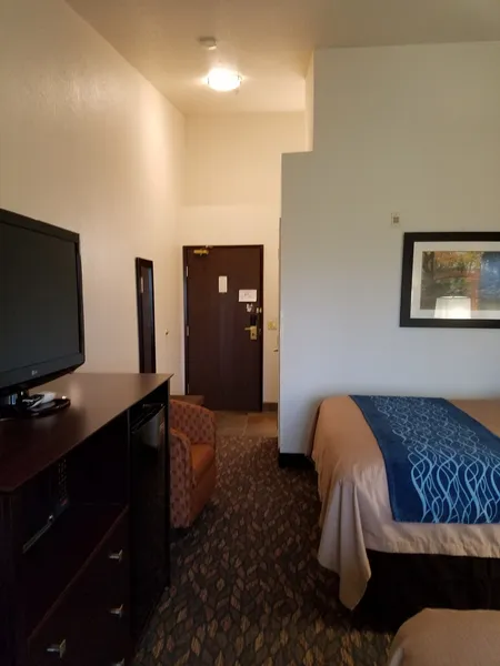 Comfort Inn & Suites Ashland hotel detail image 6