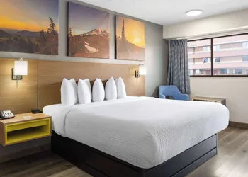 Days Inn by Wyndham Columbus/Worthington hotel thumbnail 8