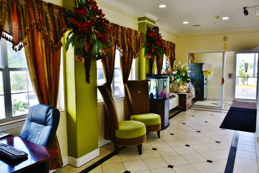 Scottish Inns and Suites Alvin hotel detail image 2