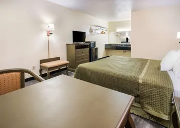Rodeway Inn Ranger I-20 hotel thumbnail 6
