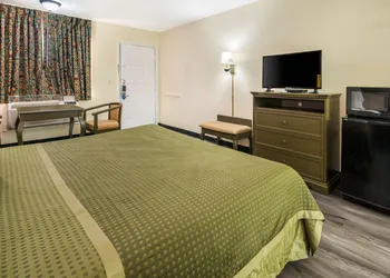 Rodeway Inn Ranger I-20 hotel thumbnail 7