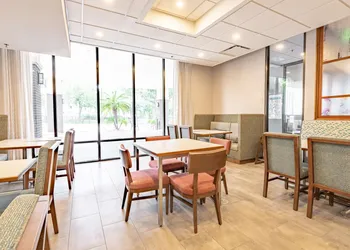 Hampton Inn Gainesville hotel thumbnail 2