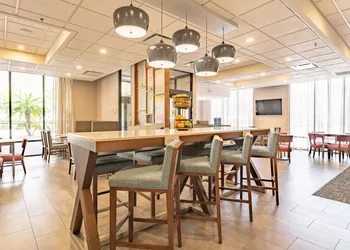 Hampton Inn Gainesville hotel thumbnail 3