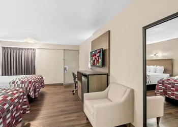 Red Roof Inn Washington, DC hotel thumbnail 6