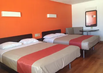 Motel 6 San Antonio, TX - Fiesta Trails hotel thumbnail 6