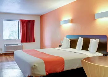 Motel 6 Bishop, CA hotel thumbnail 8
