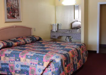 Winnquest Inn Near Ft. Sam Houston hotel thumbnail 4