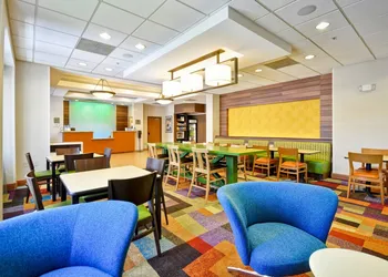 Fairfield Inn & Suites by Marriott Atlanta Vinings/Galleria hotel thumbnail 2