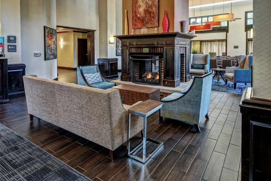 Hampton Inn & Suites Nashville-Vanderbilt-Elliston Place hotel detail image 2