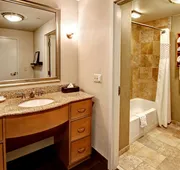 Hampton Inn & Suites Nashville-Vanderbilt-Elliston Place hotel detail image 5
