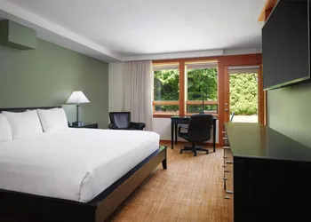 Best Western Plus Hood River Inn hotel thumbnail 7