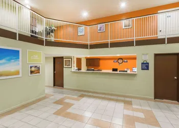 Days Inn by Wyndham Holbrook hotel thumbnail 4