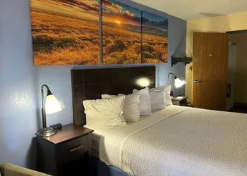 Days Inn by Wyndham Holbrook hotel thumbnail 6