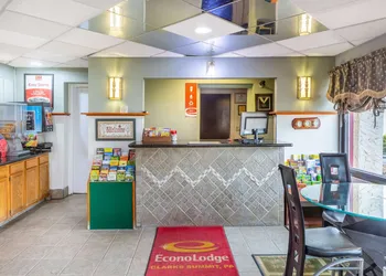 Econo Lodge Clarks Summit - Scranton hotel thumbnail 3