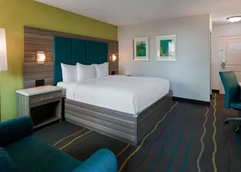 Best Western Plus Oceanside Inn hotel thumbnail 8