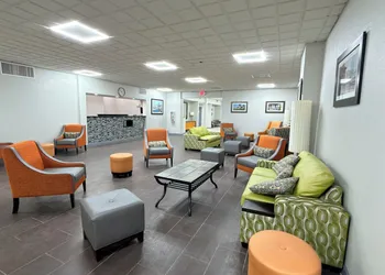 Ramada by Wyndham New Kensington hotel thumbnail 2