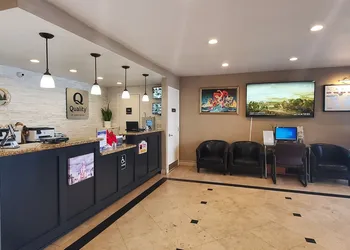 Quality Inn & Suites Anaheim At The Park hotel thumbnail 3