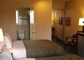 Quality Inn & Suites Anaheim At The Park hotel thumbnail 5