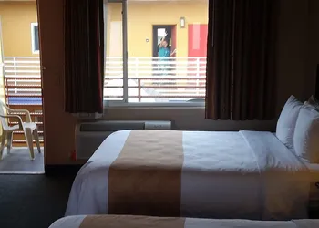Quality Inn & Suites Anaheim At The Park hotel thumbnail 6